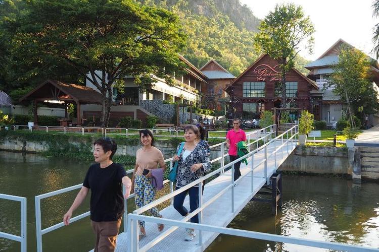 Plakan Resort