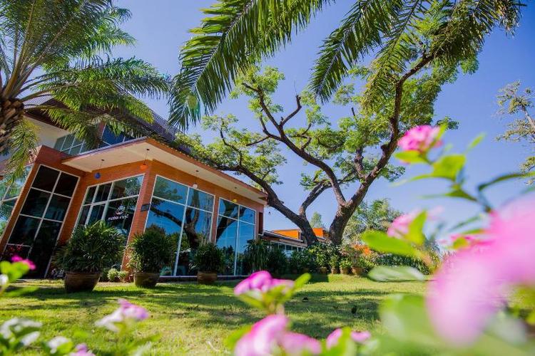 Baan Suan Khunta Golf Resort
