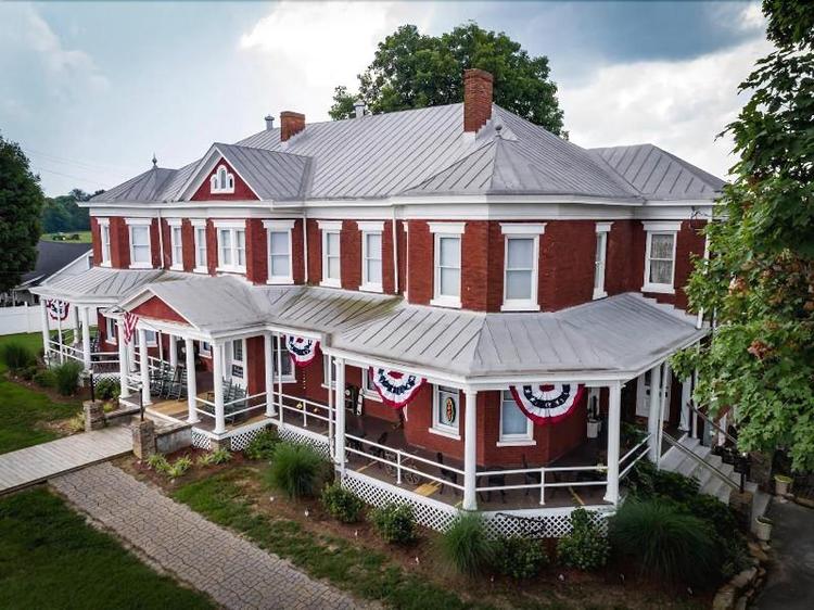 Grand Victorian Inn