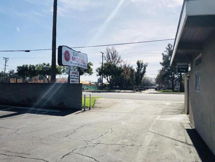 Sands Motel