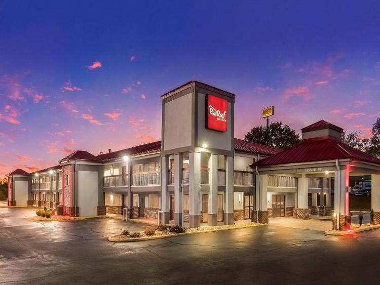 Red Roof Inn & Suites Athens, AL