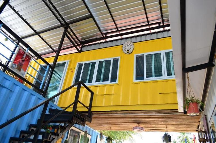 Think & Retro Cafe Lipa Noi Samui
