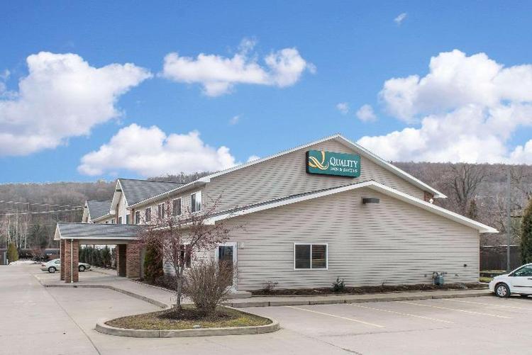 Quality Inn Suites Titusville
