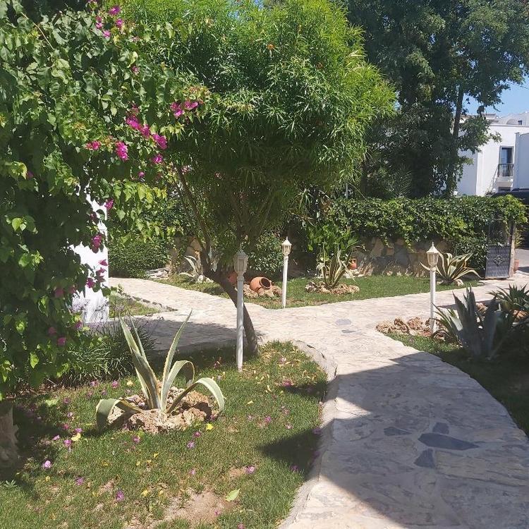 Canna Garden Hotel