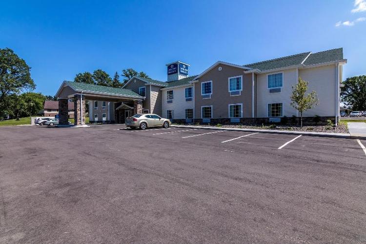 Cobblestone Inn & Suites - Barron