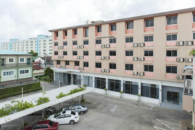 K.S. Pavilion Hotel