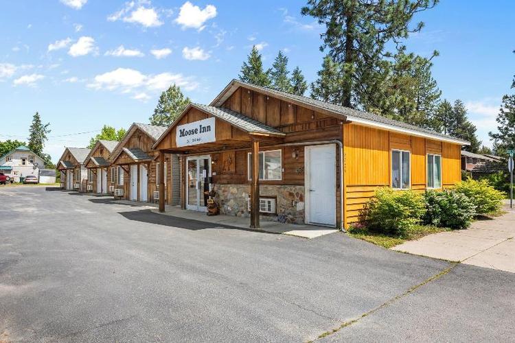 Moose Inn