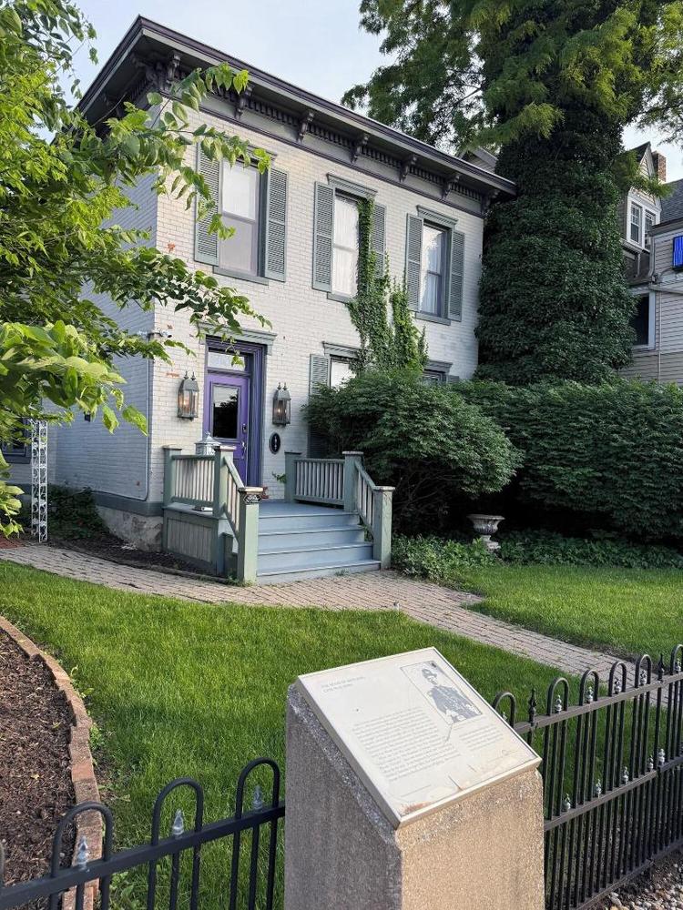 Lasalle Guest House