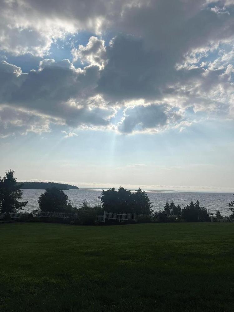 Valcour Inn & Boathouse