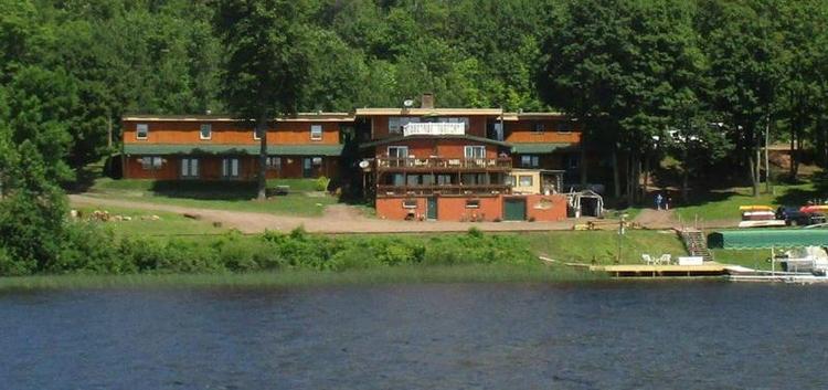 AJ's Walleye Lodge
