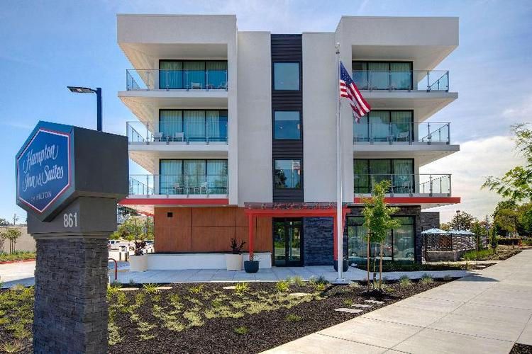 Hampton Inn & Suites Sunnyvale/Silicon Valley, CA