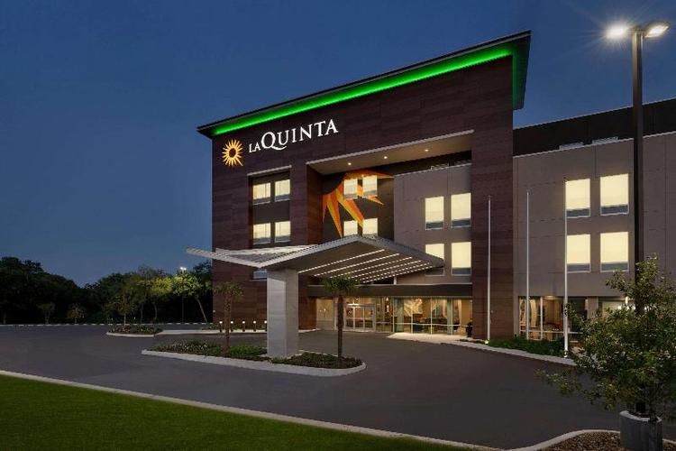 La Quinta Inn by Wyndham San Antonio Seaworld/LAFB