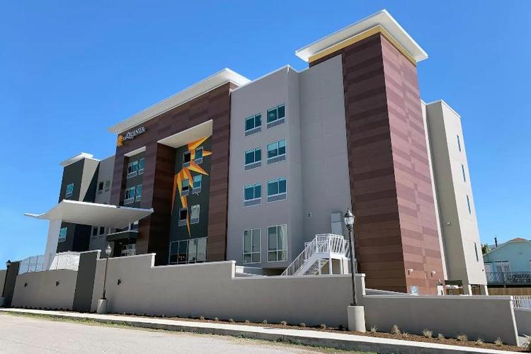 La Quinta Inn & Suites Galveston Island North