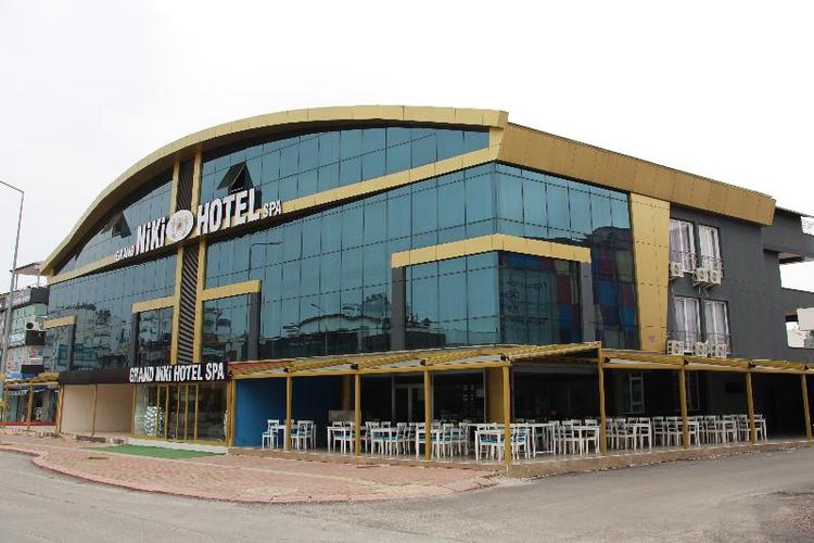 Grand Niki Hotel