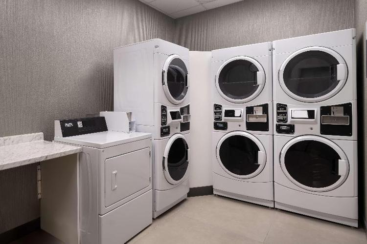Hilton Garden Inn Visalia