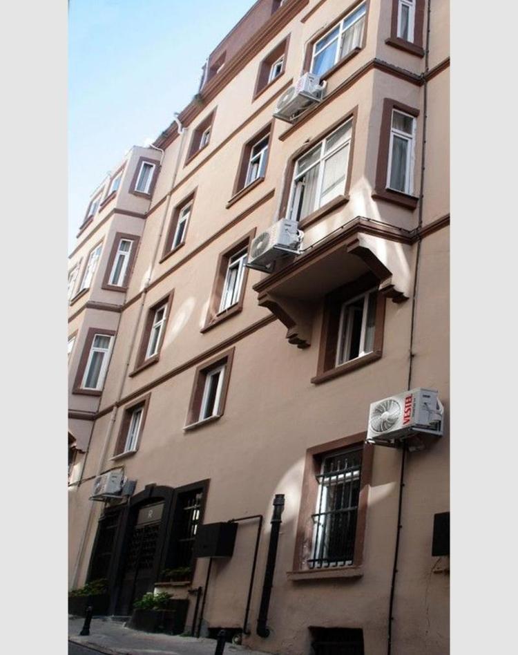 RoyaRooms Hotel