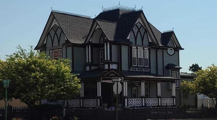 The Bissing House