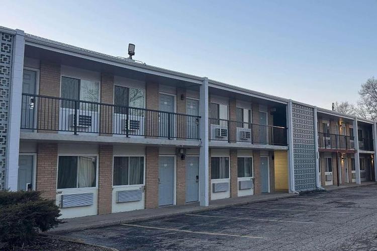 Super 8 by Wyndham Rockford South