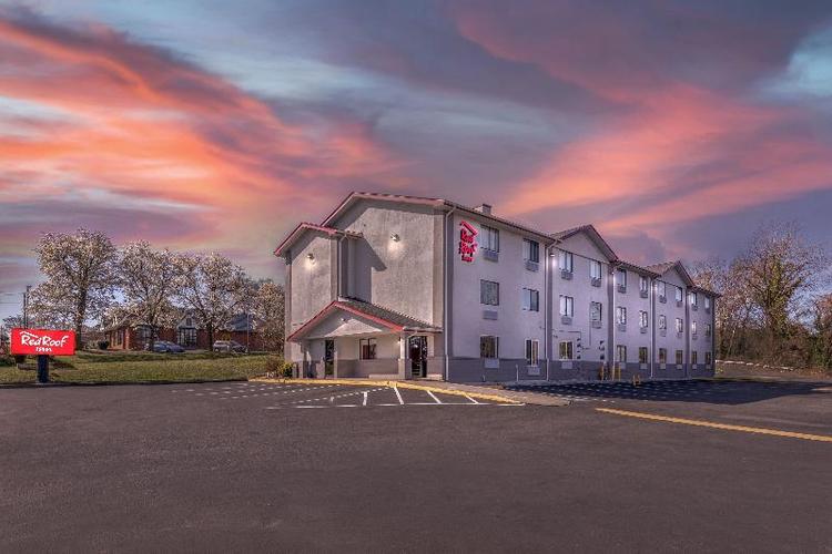Red Roof Inn Suffolk
