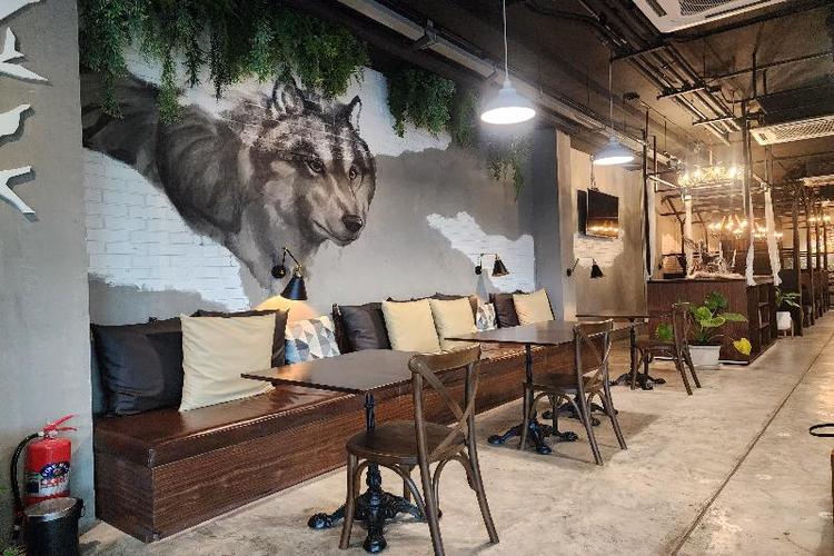 J Place Hotel by ZUZU