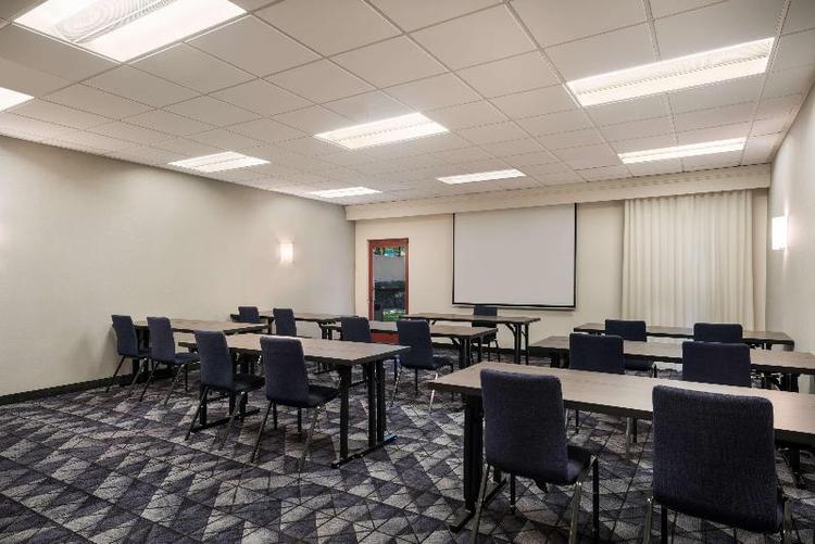 Sonesta Select San Jose Airport