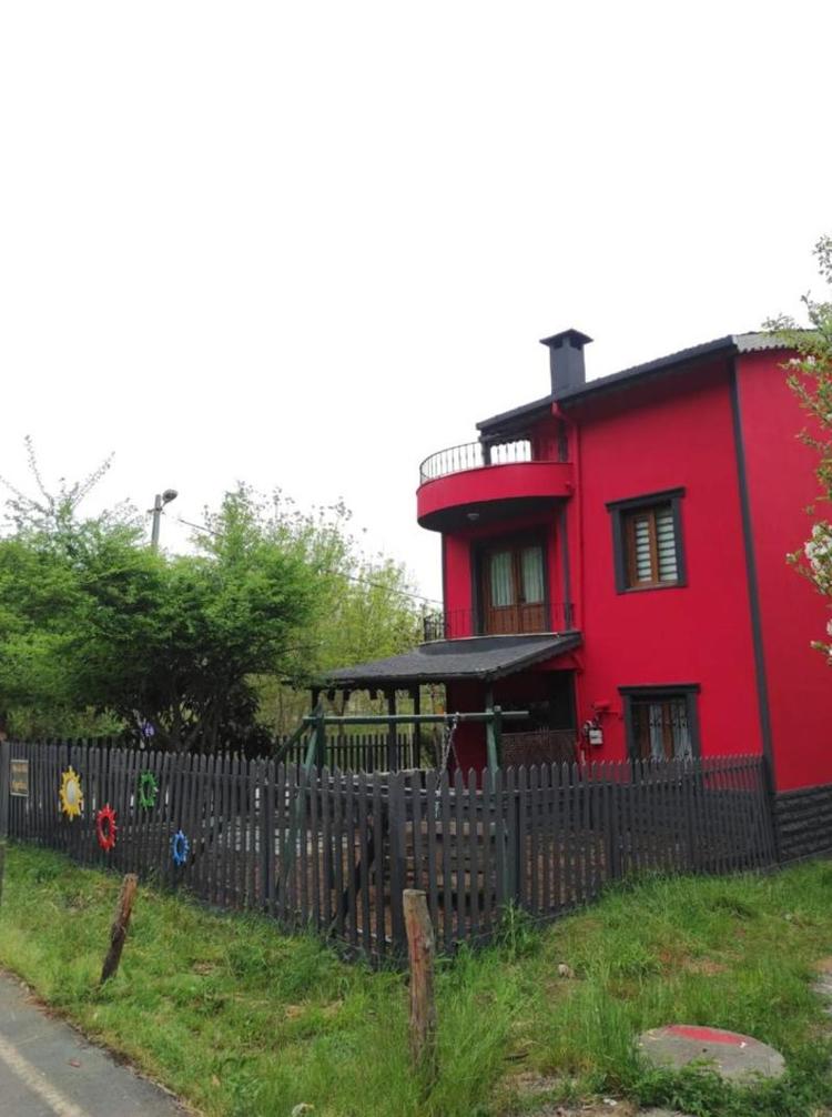 Puerta Villa