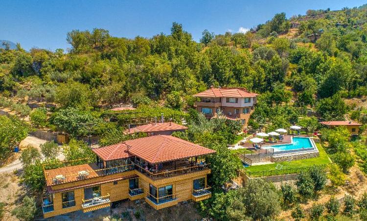 AVENA MOUNTAIN HOTEL
