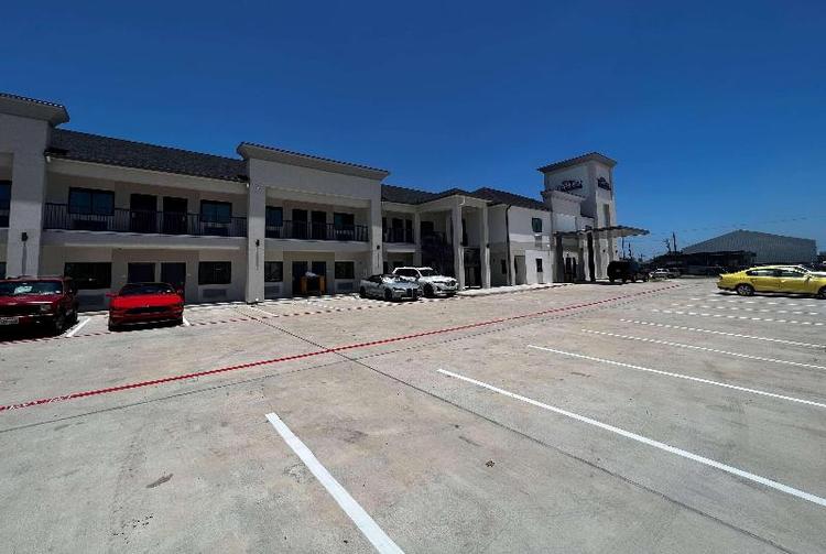 Baymont By Wyndham Freeport Texas