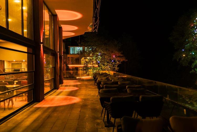 Macartasi Hotel