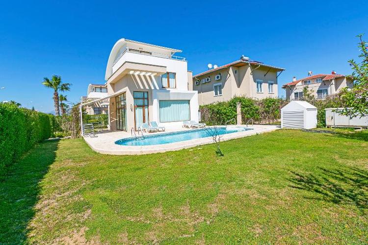 Paradise Town Villa Daisy