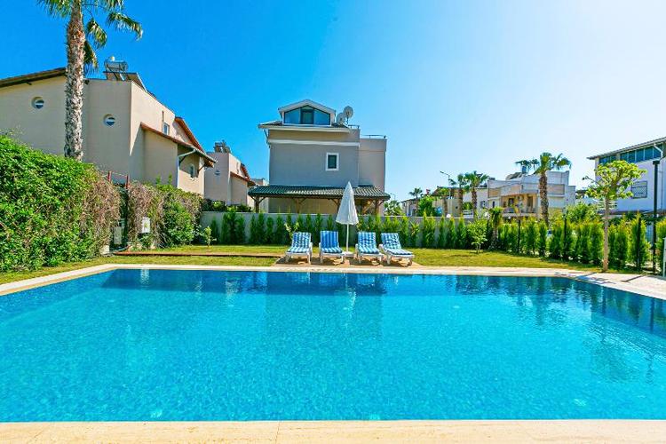 Paradise Town Villa Estella