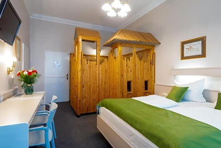 W22 Hotel
