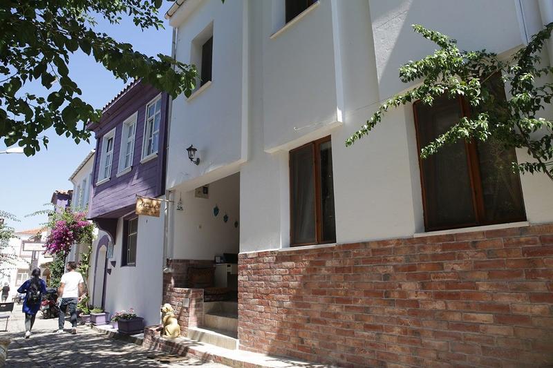 Akar Konukevi