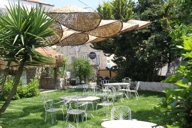 Zeren Alaçatı Butik Otel