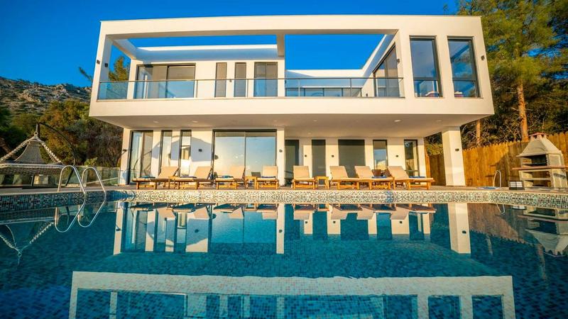 Villa Hunt 1