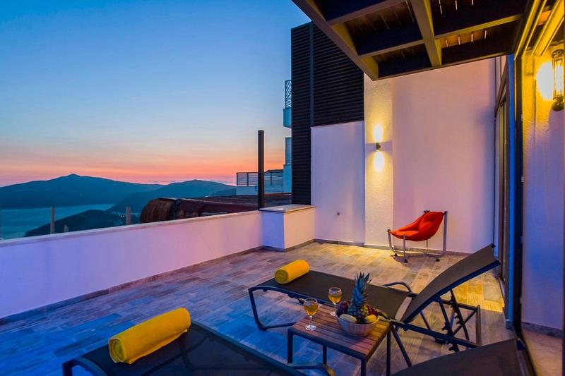 Villa Gece 