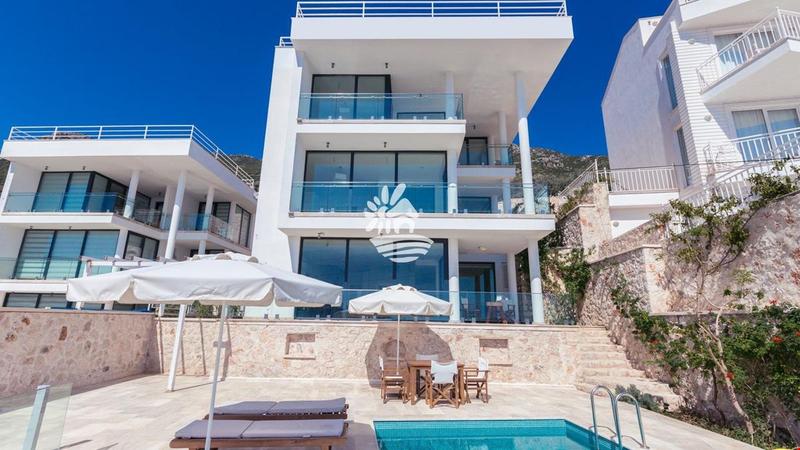 Villa Summer