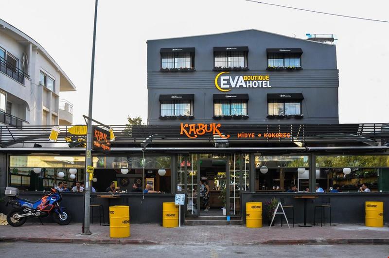 Eva Hotel