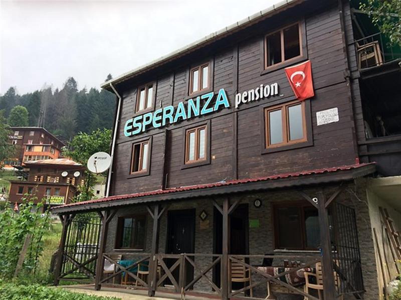 Esperanza Apart