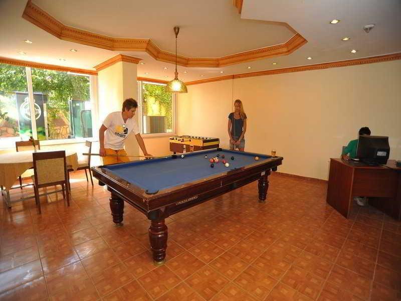 Kings As Hotel