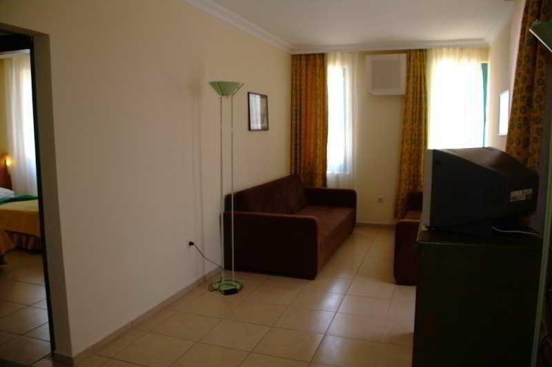 Elit Garden Hotel