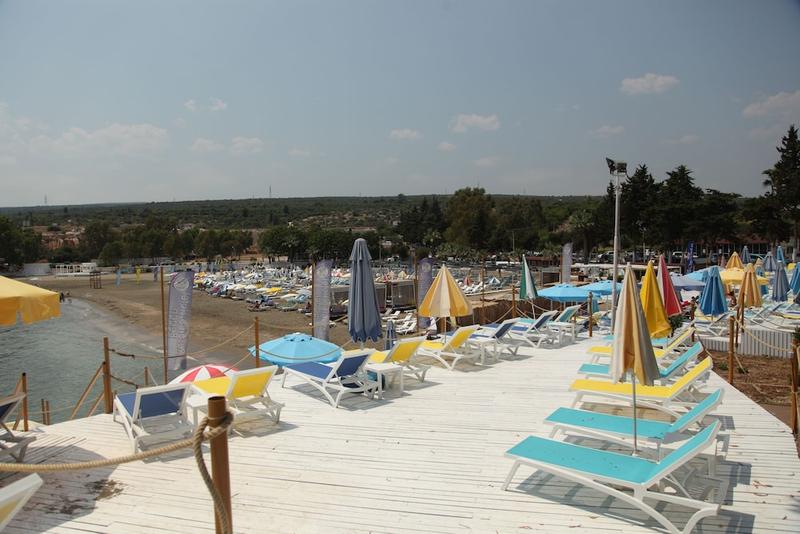 Queenaba Beach Club
