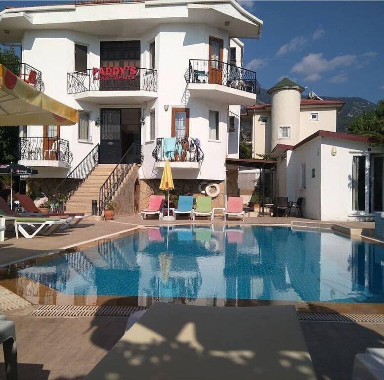 Paddys Apartments