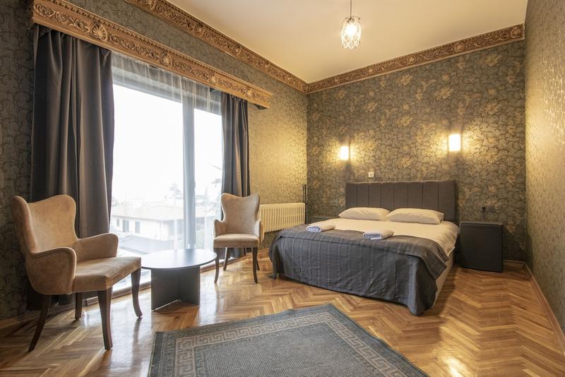 Ares Business Suit Hotel