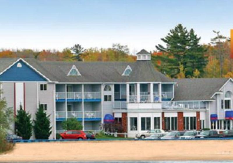 Ramada by Wyndham Mackinaw City Waterfront