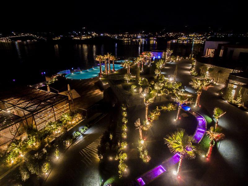 Red Rock Hotel & Suites by Selvese
