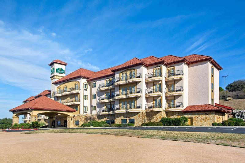 La Quinta Inn Suites By Wyndham Marble Falls