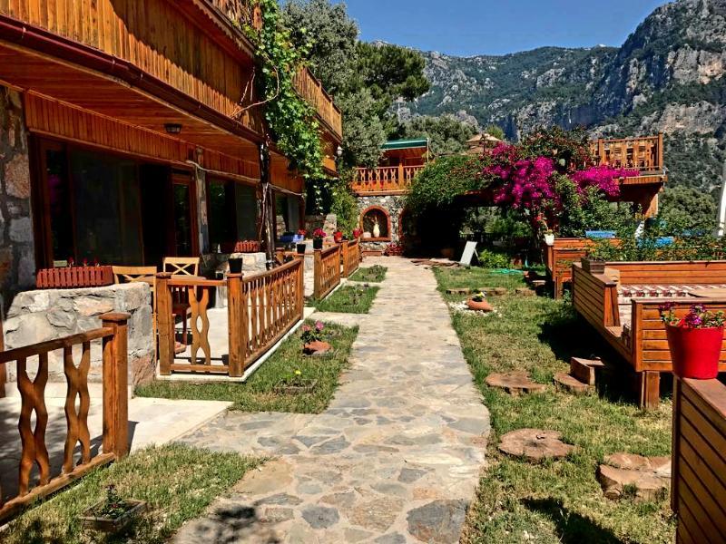 Armes Hotel